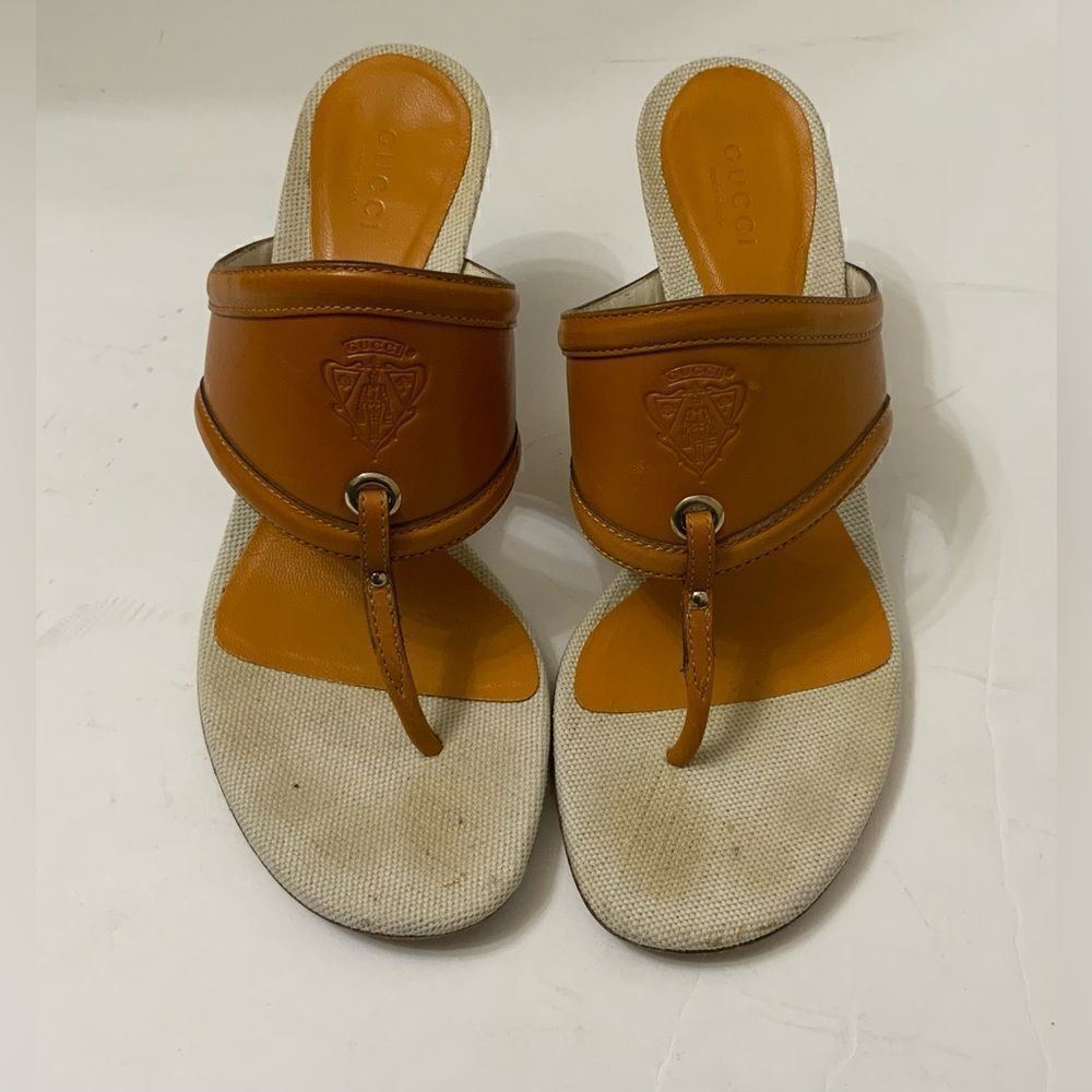 Gucci Women's White and Orange Sandals size 7